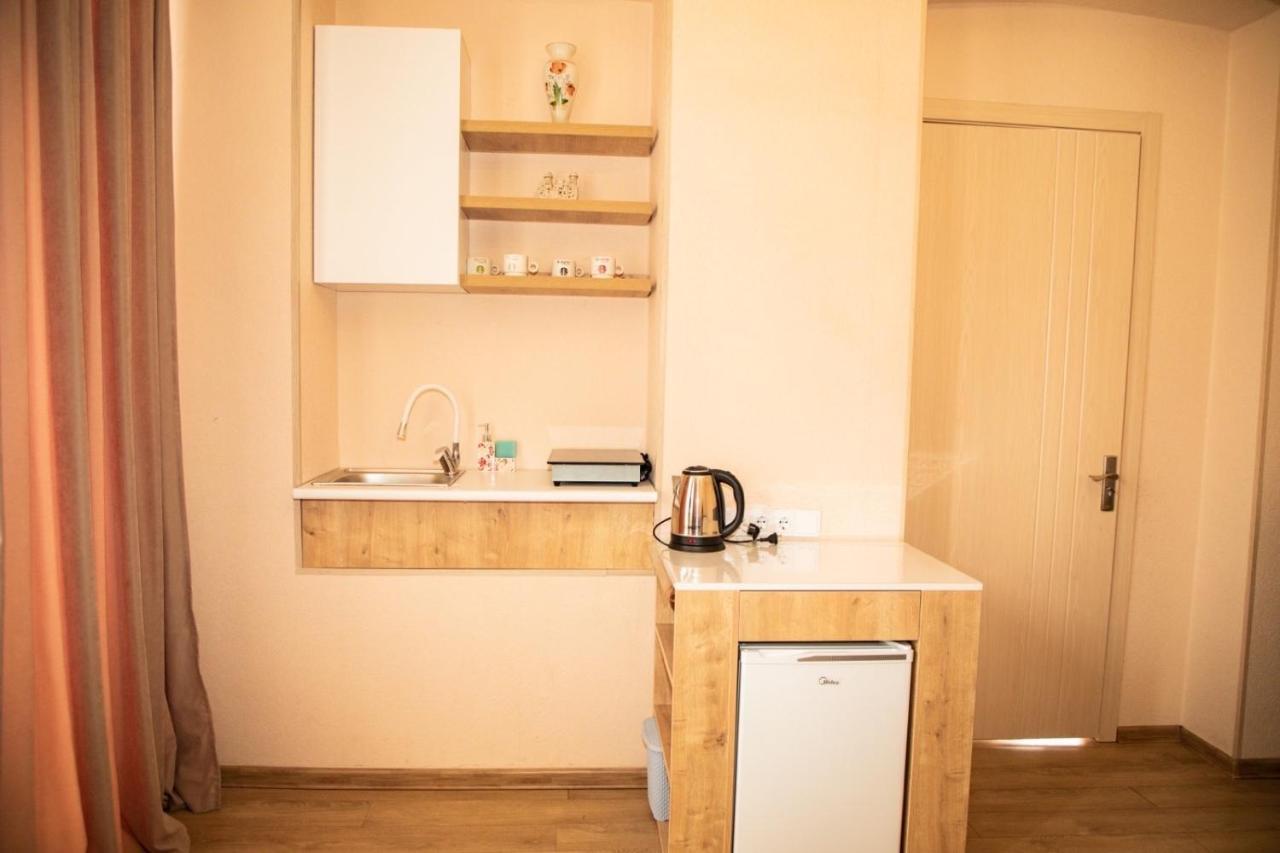 Natali Hotel Tbilisi ภายนอก รูปภาพ